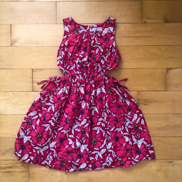 Children’s dress - Picture 1 of 2